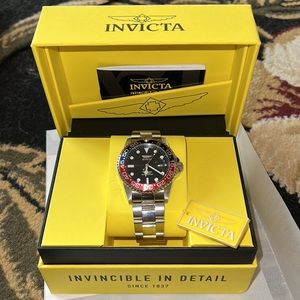 Invicta Pro Divers Watch w/ Original Box, Papers & Cleaning Cloth
